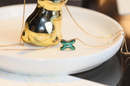 [Triumph Jewelry]JEUX MALACHITE 1 DIAMOND PINK GOLD NECKLACE