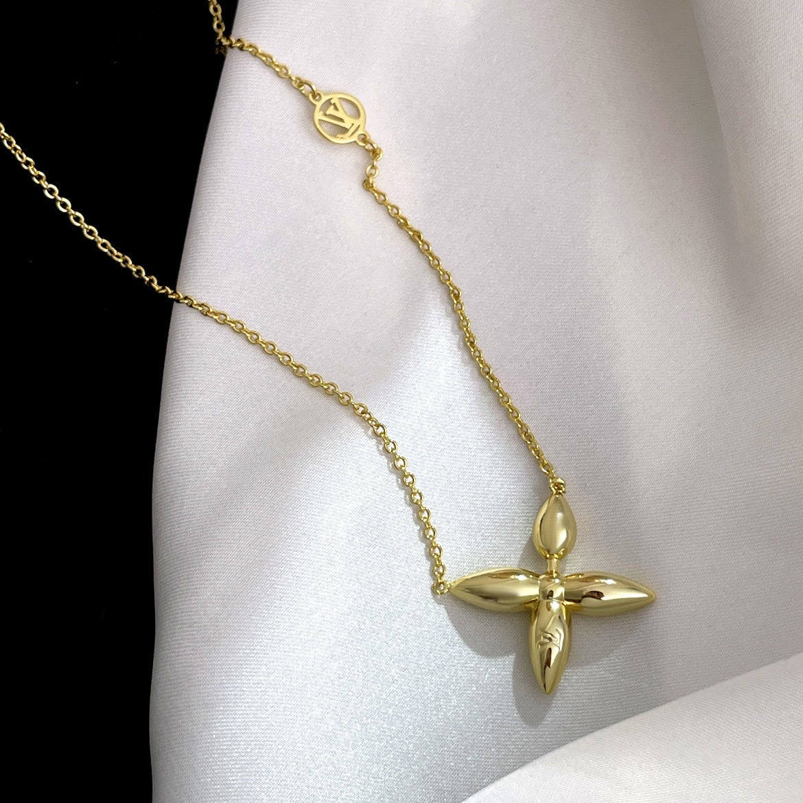 [Triumph Jewelry]LOUISETTE GOLD NECKLACE