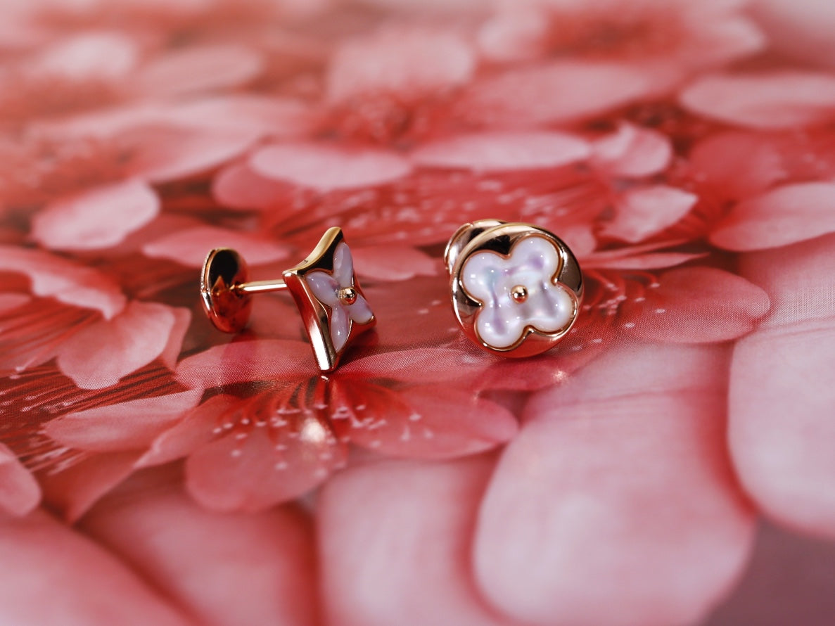 [Triumph Jewelry]STAR AND SUN PINK GOLD MOP STUD EARRINGS