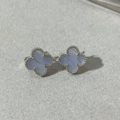 [Triumph Jewelry]CLOVER CHALCEDONY SILVER STUD EARRINGS