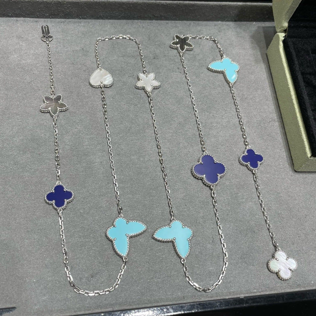 [Triumph Jewelry]LUCKY CLOVER SILVER 11 MOTIF NECKLACE