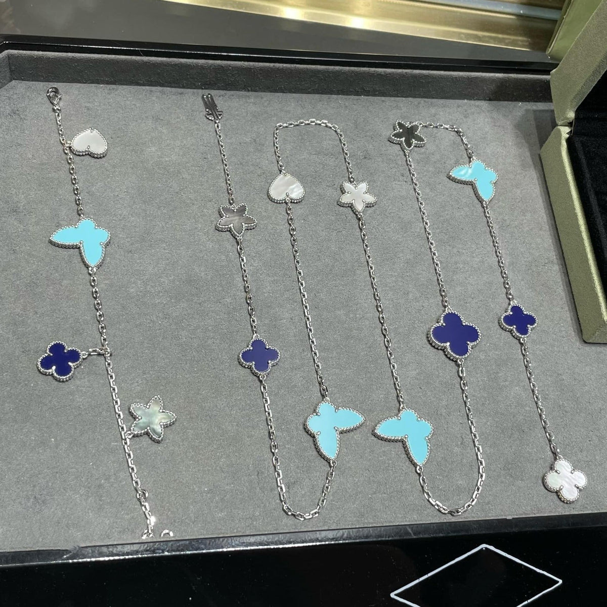 [Triumph Jewelry]LUCKY CLOVER SILVER 11 MOTIF NECKLACE