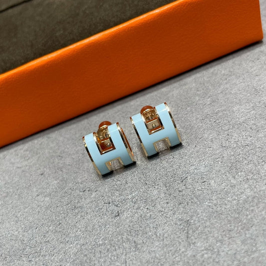[Triumph Jewelry]POP H SKY BLUE STUD EARRINGS