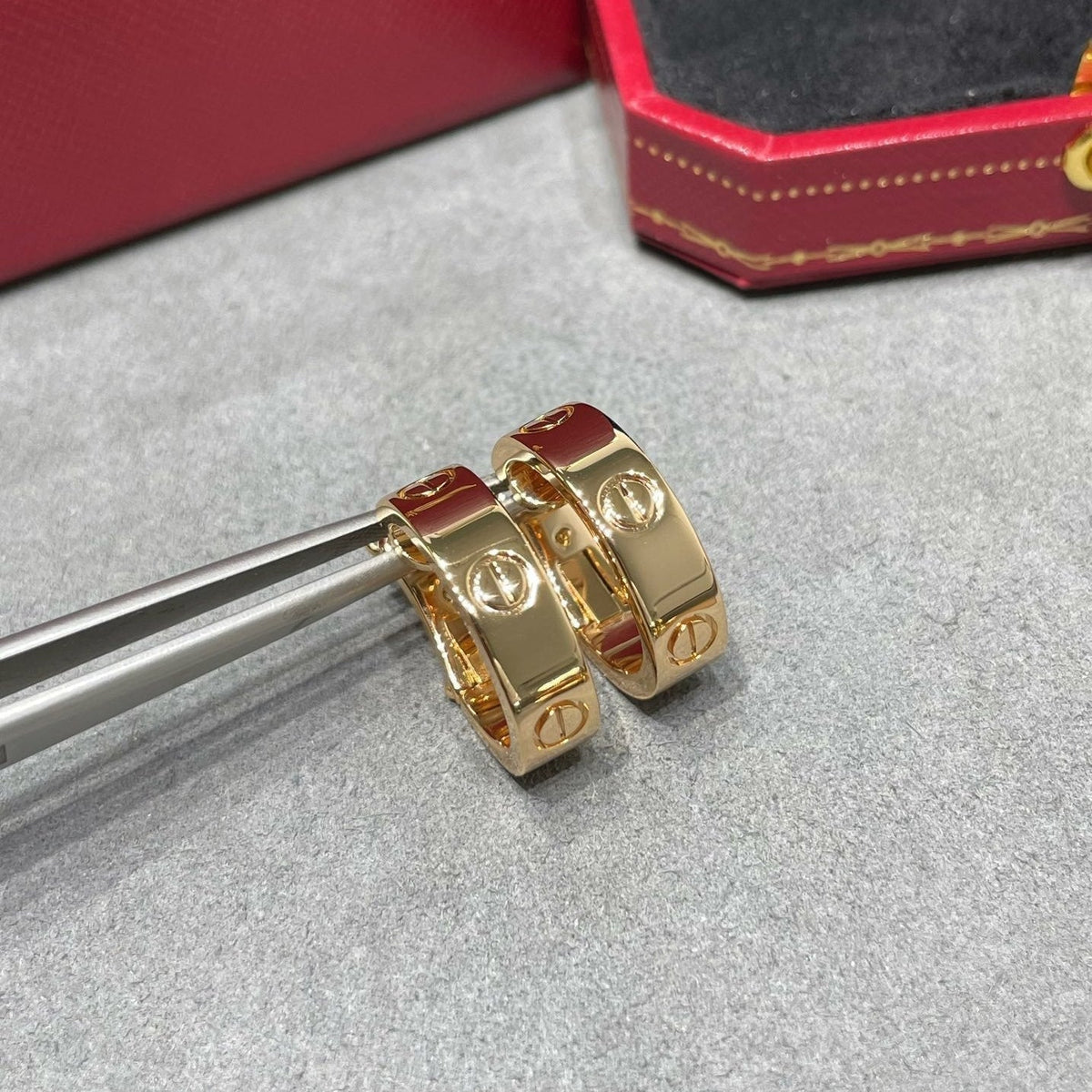 [Triumph Jewelry]LOVE 5.5MM EARRINGS