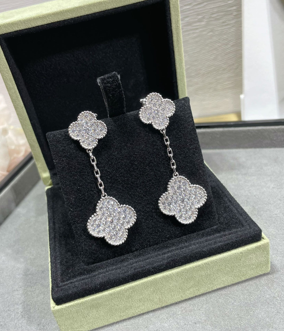 [Triumph Jewelry]CLOVER 2 MOTIFS DIAMOND PAVED SILVER EARRINGS