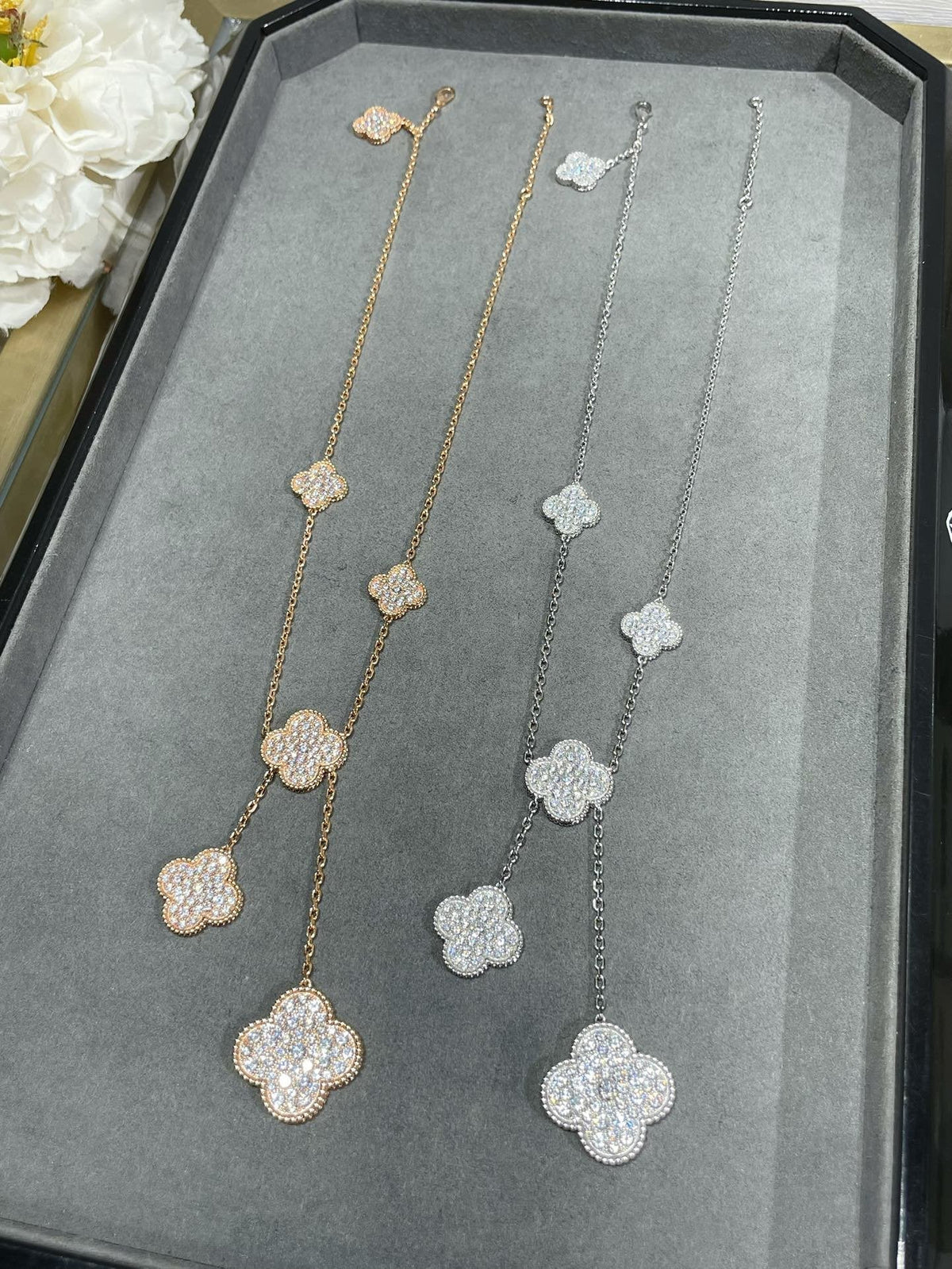 [Triumph Jewelry]CLOVER 6 MOTIF DIAMOND PAVED NECKLACE