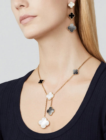 [Triumph Jewelry]CLOVER 3 MOTIF MOP ONYX DARK MOP PINK GOLD EARRINGS