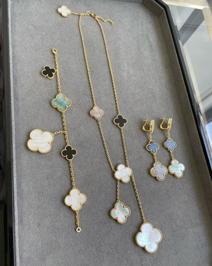 [Triumph Jewelry]CLOVER 3 MOTIF MOP ONYX DARK MOP PINK GOLD EARRINGS