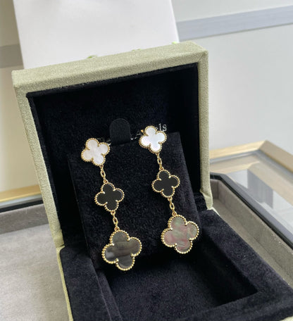 [Triumph Jewelry]CLOVER 3 MOTIF MOP ONYX DARK MOP PINK GOLD EARRINGS