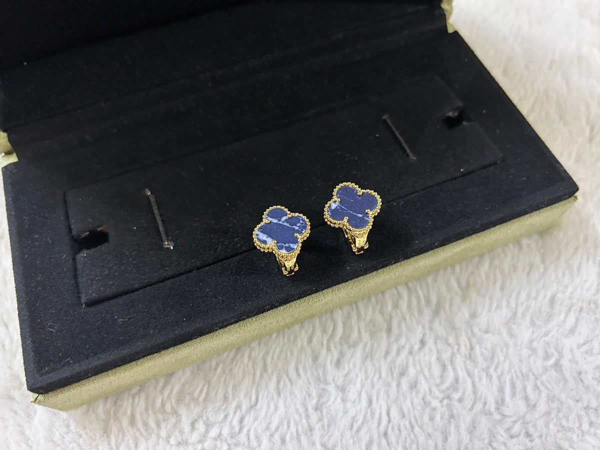 [Triumph Jewelry]CLOVER PIETERSITE MEDIUM STUD EARRINGS