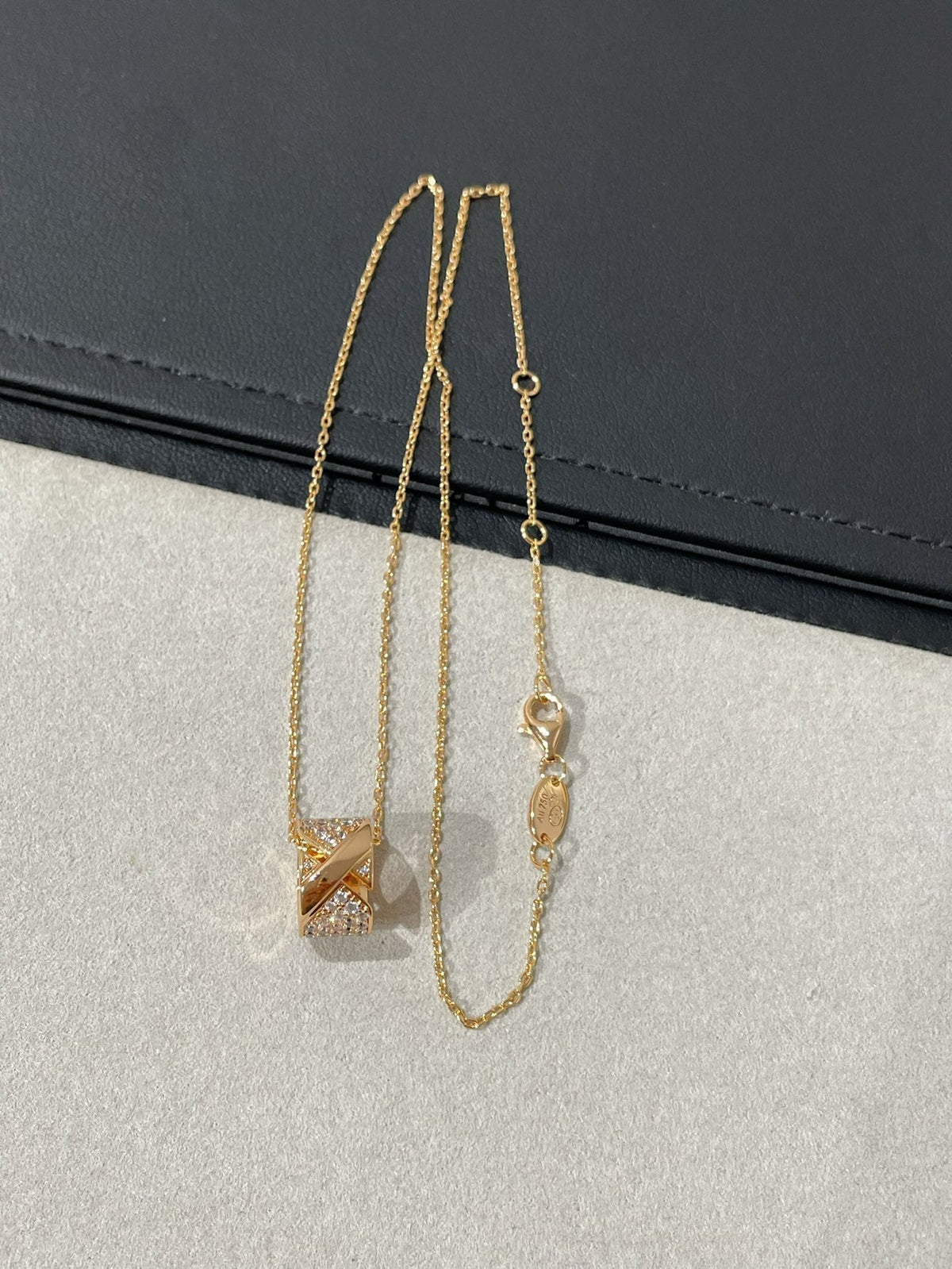 [Triumph Jewelry]LIENS EVIDENCE DIAMOND PAVED NECKLACE