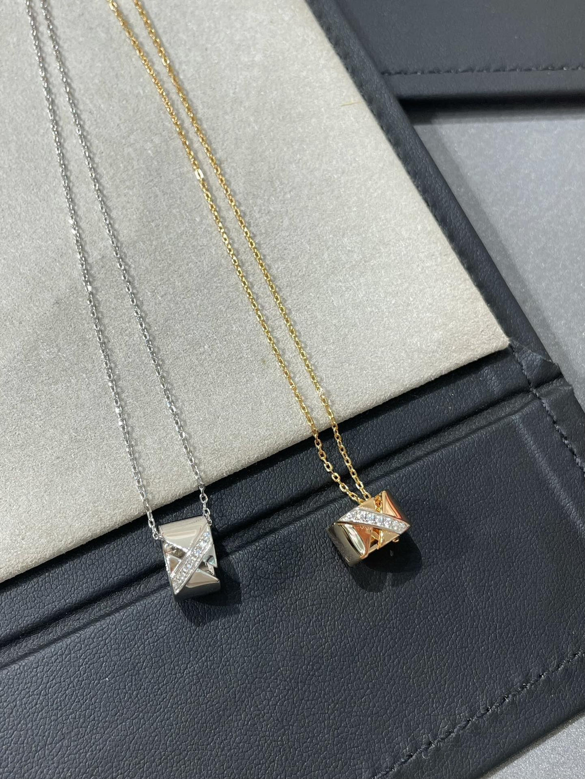 [Triumph Jewelry]LIENS EVIDENCE DIAMOND NECKLACE
