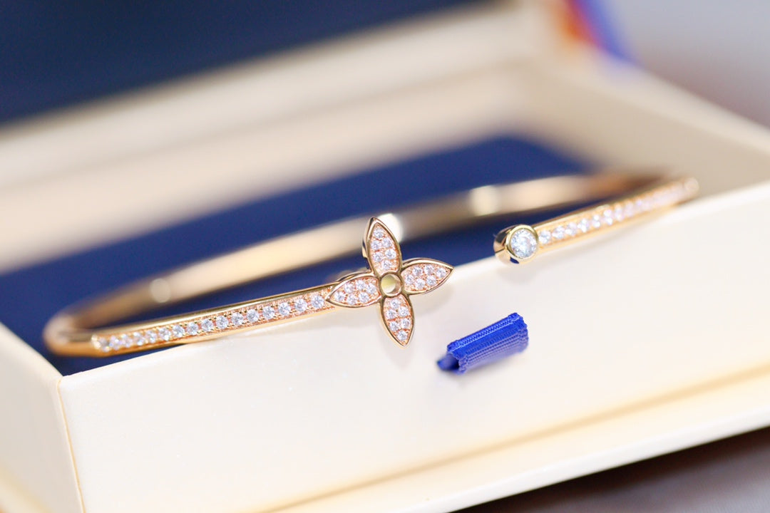[Triumph Jewelry]IDYLLE PINK GOLD OPEN BRACELET DIAMOND PAVED