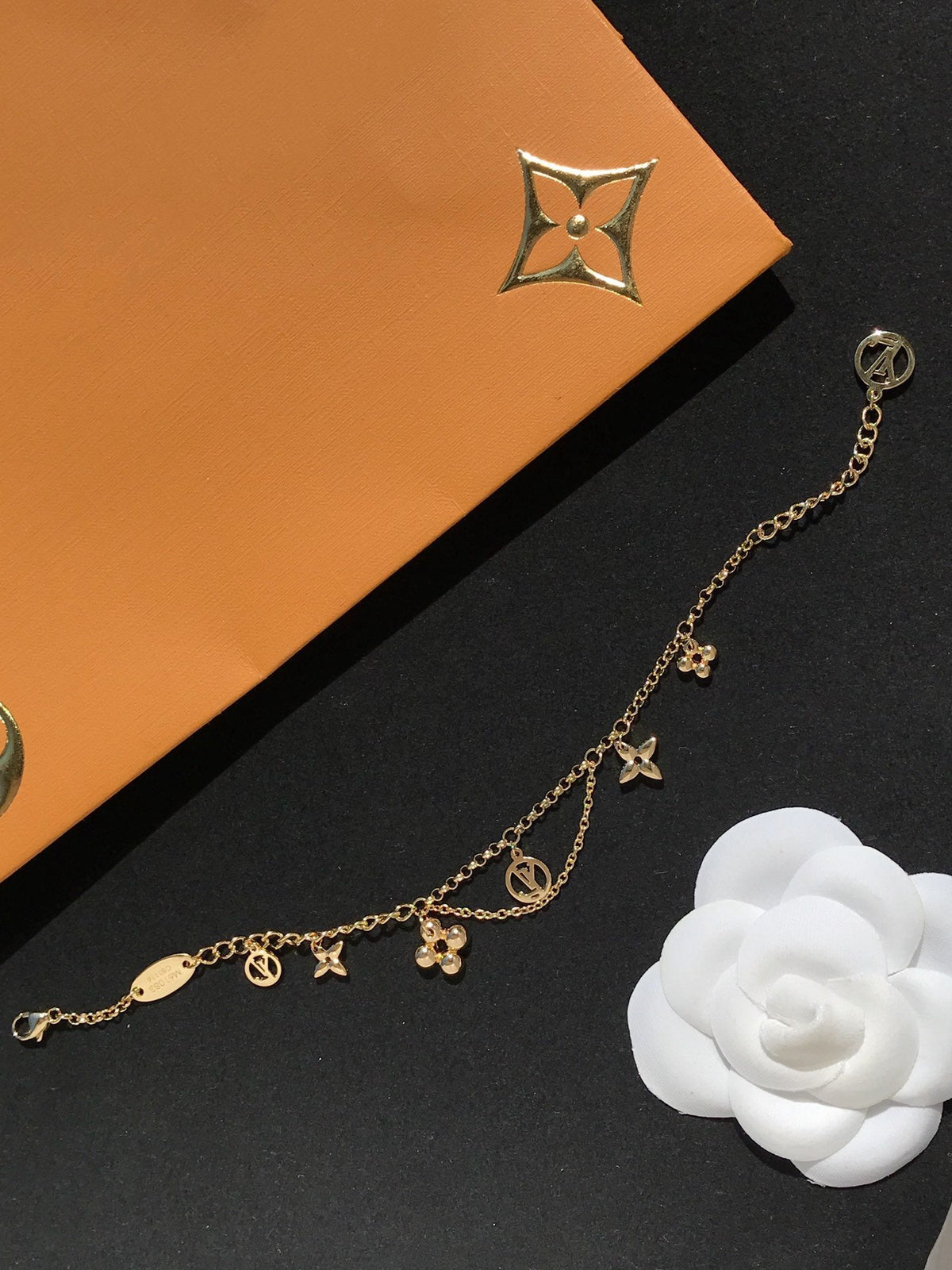 [Triumph Jewelry]BLOOMING PINK GOLD MOP BRACELET