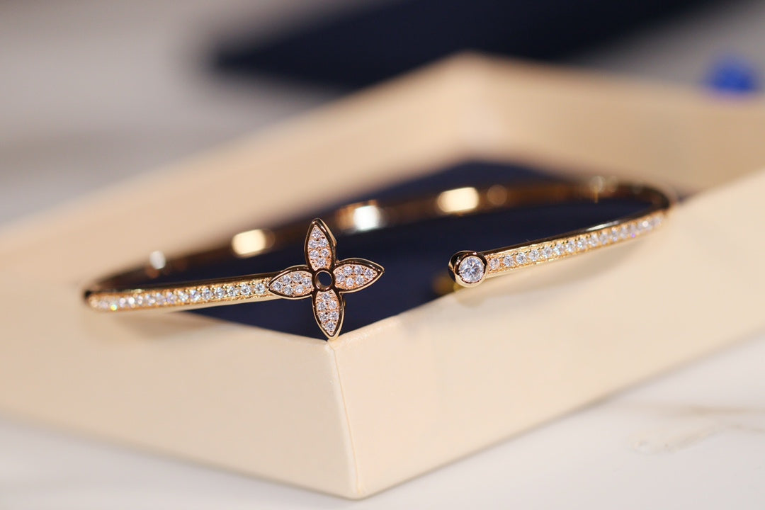 [Triumph Jewelry]IDYLLE GOLD OPEN BRACELET DIAMOND PAVED