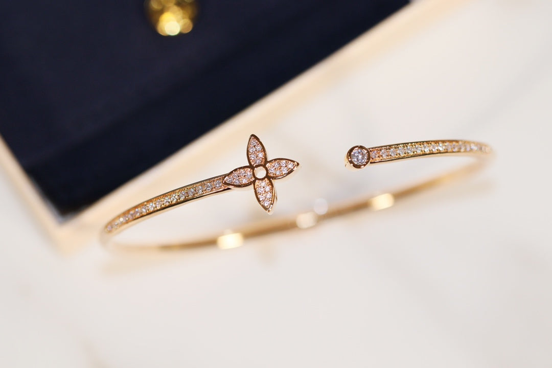 [Triumph Jewelry]IDYLLE GOLD OPEN BRACELET DIAMOND PAVED