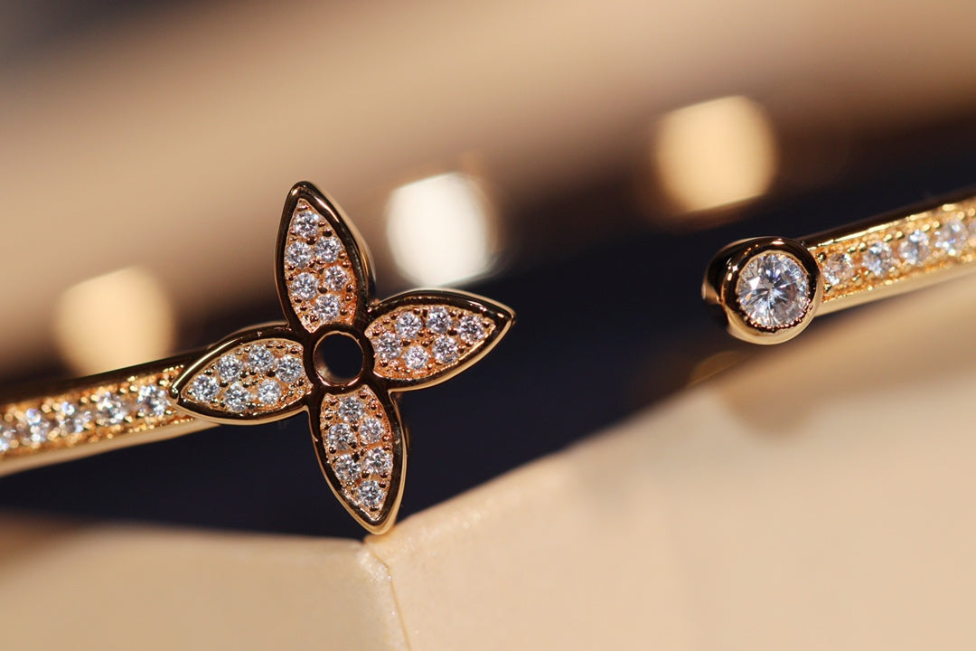 [Triumph Jewelry]IDYLLE GOLD OPEN BRACELET DIAMOND PAVED