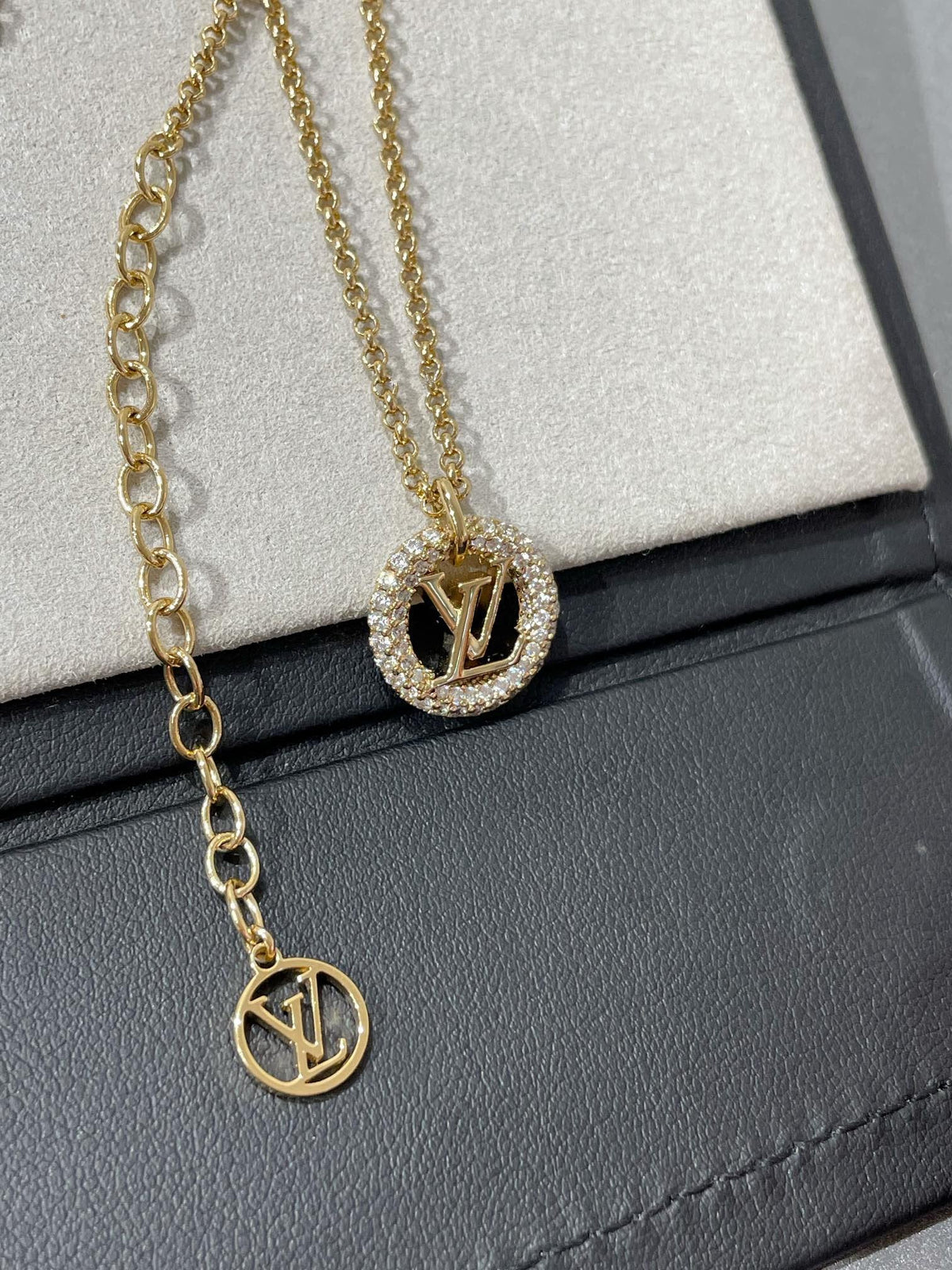 [Triumph Jewelry]BY NIGHT DIAMOND PAVED NECKLACE