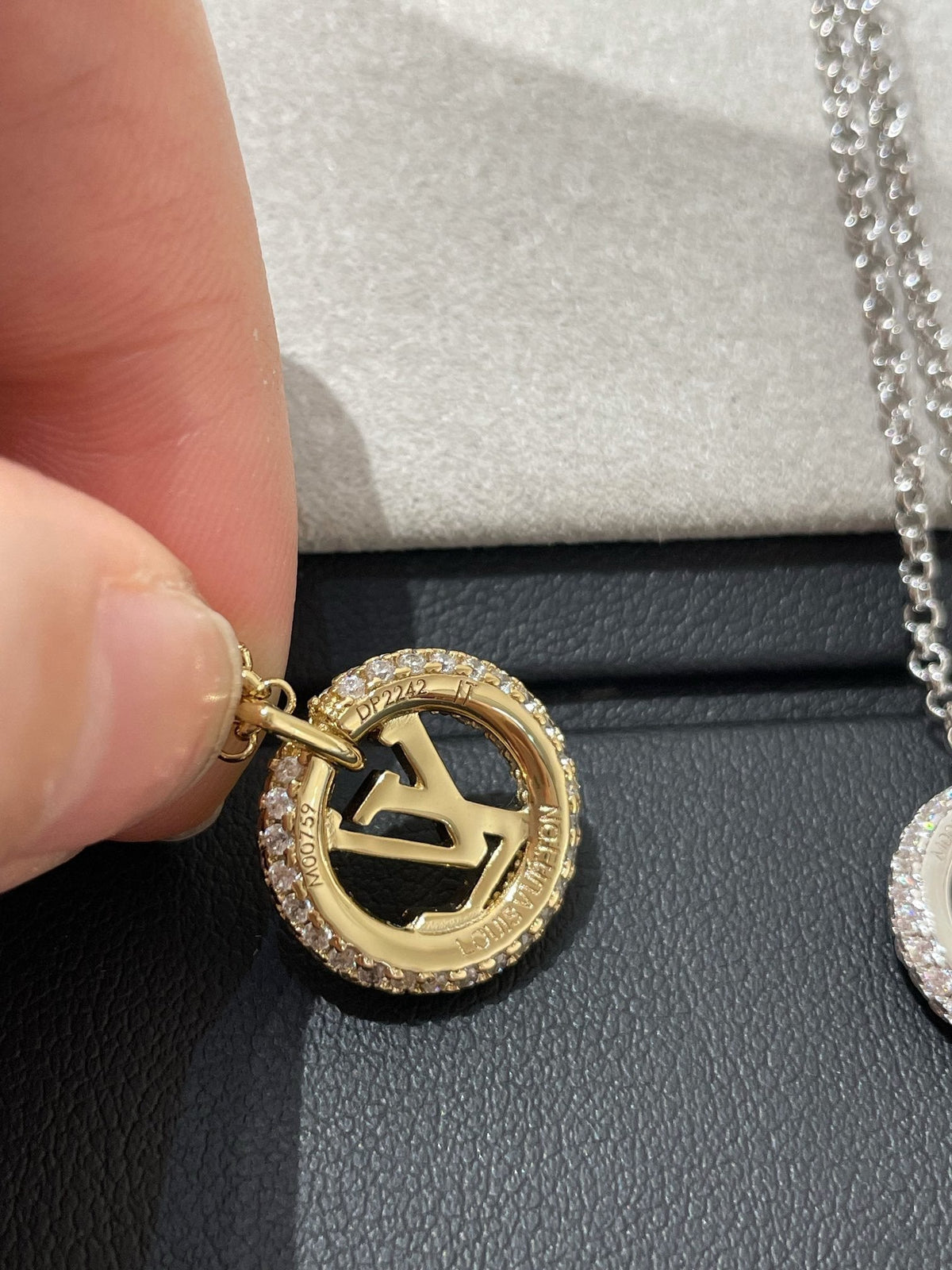 [Triumph Jewelry]BY NIGHT DIAMOND PAVED NECKLACE