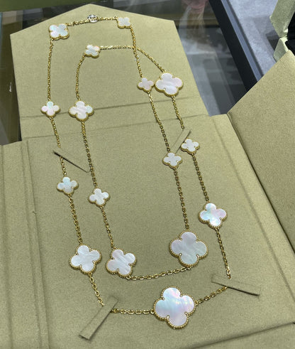 [Triumph Jewelry]CLOVER 16 MOTIF WHITE MOP GOLD NECKLACE