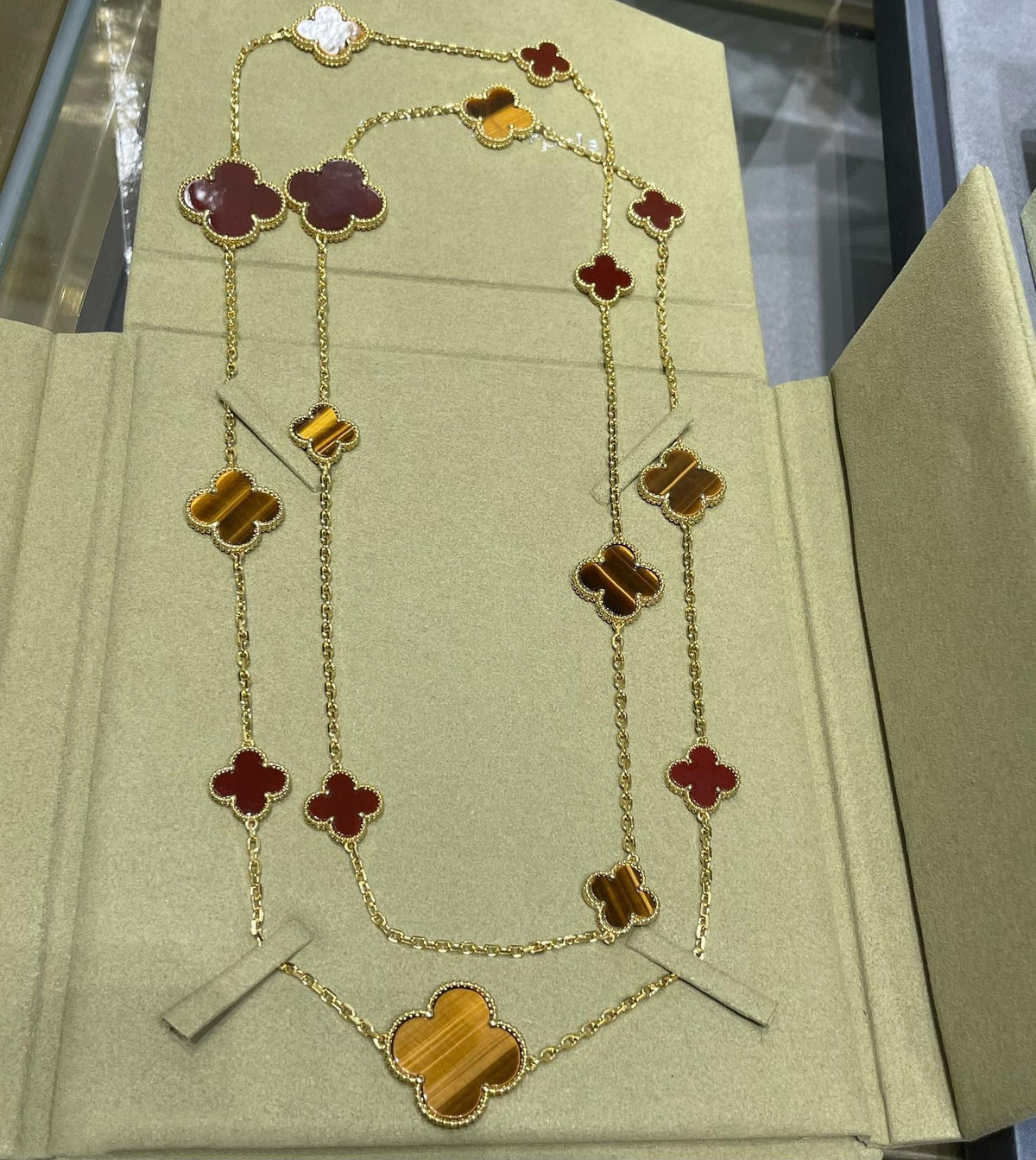 [Triumph Jewelry]CLOVER 16 MOTIF CARNELIAN TIGER EYE ROSE GOLD NECKLACE