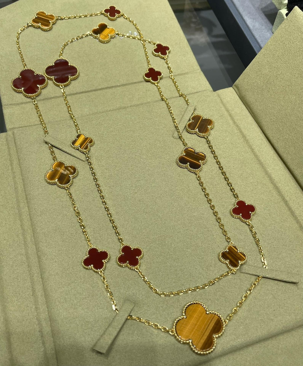 [Triumph Jewelry]CLOVER 16 MOTIF CARNELIAN TIGER EYE ROSE GOLD NECKLACE