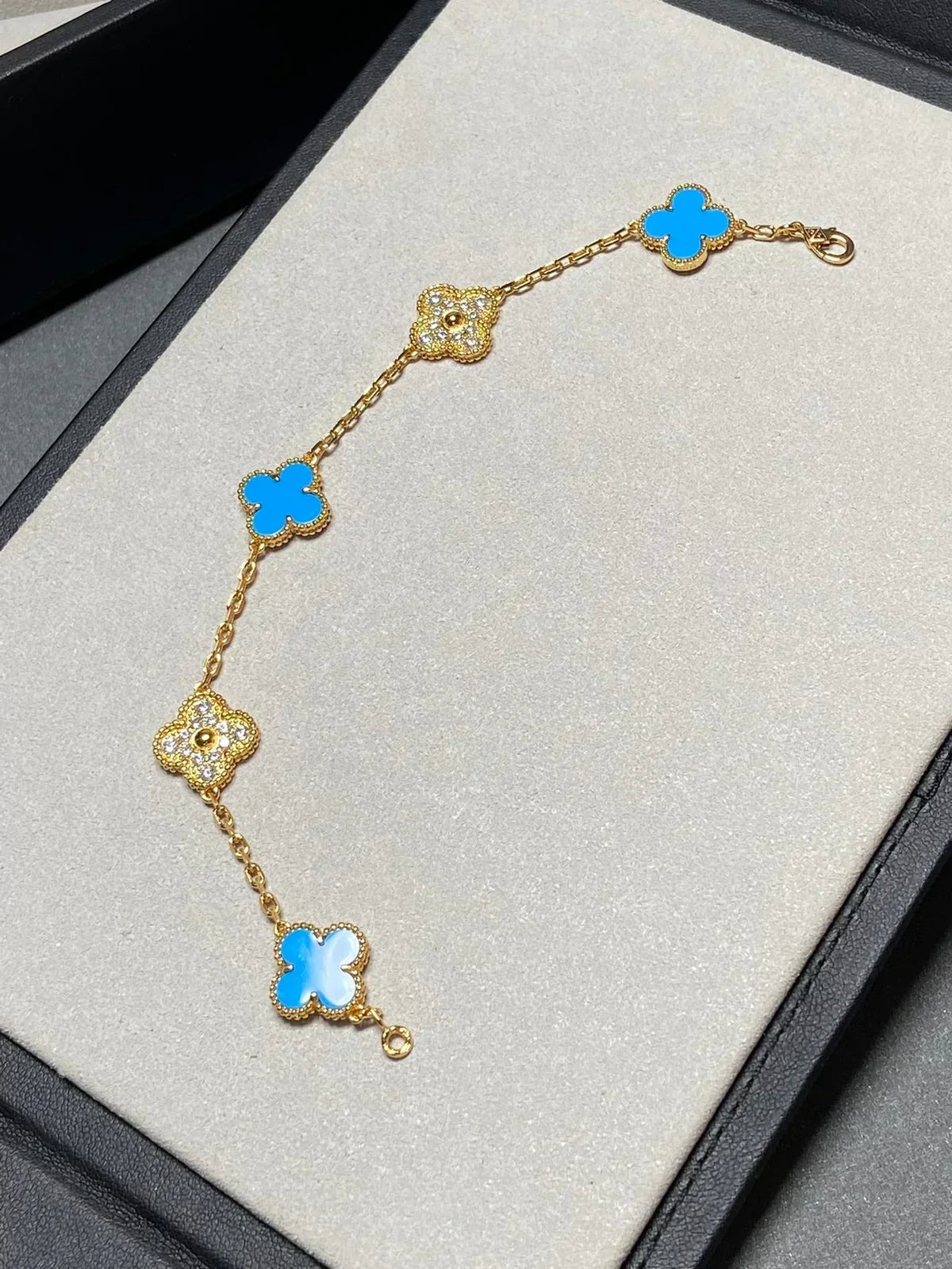 [Triumph Jewelry] CLOVER 5 MOTIF BLUE AGATE BRACELET COLLECTION