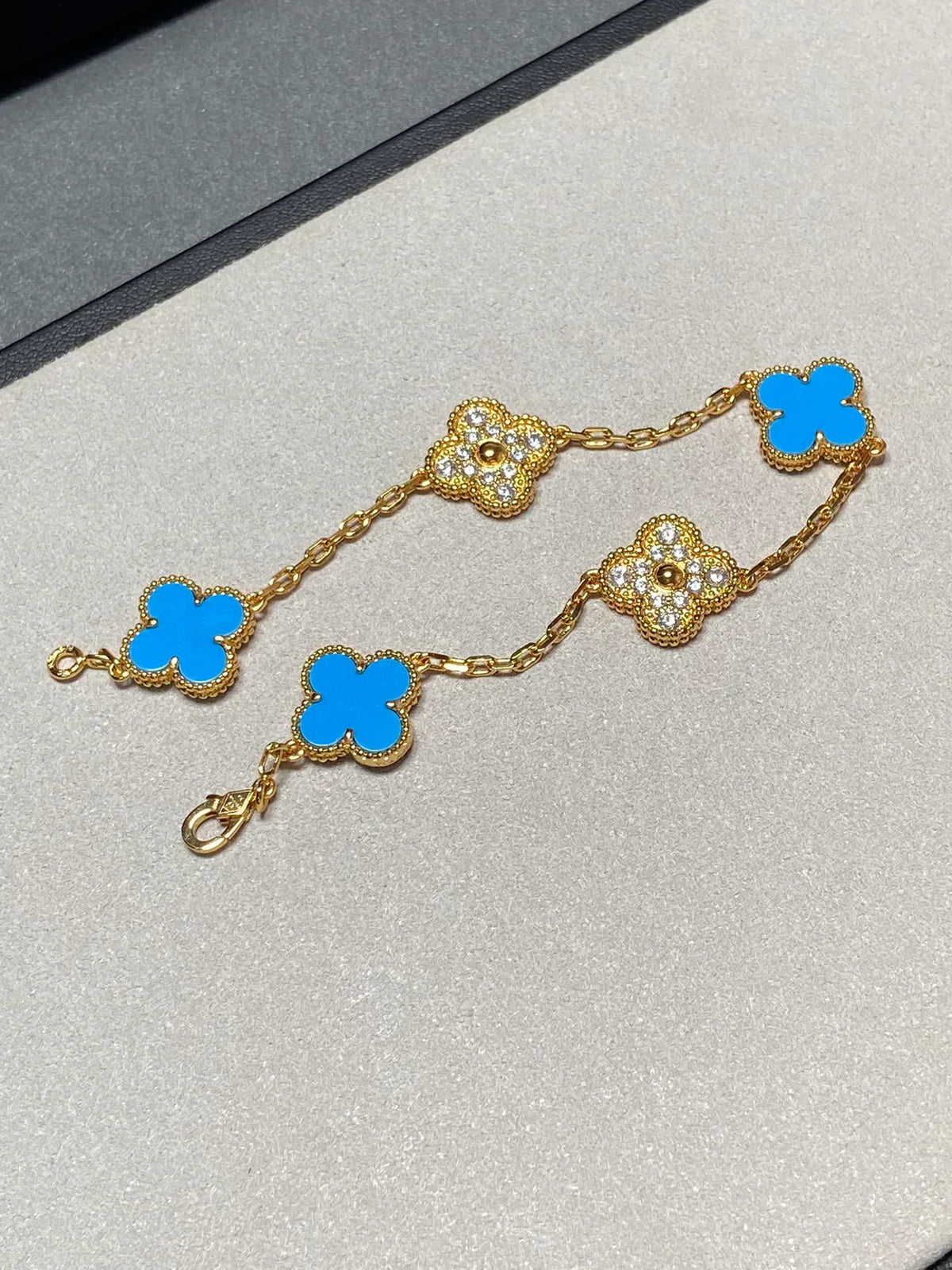 [Triumph Jewelry] CLOVER 5 MOTIF BLUE AGATE BRACELET COLLECTION