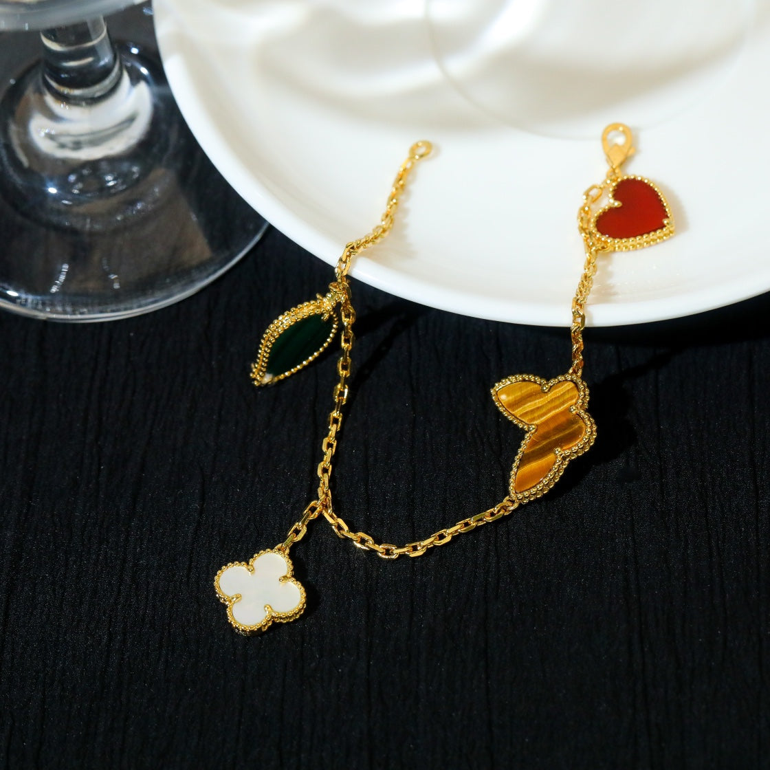 [Triumph Jewelry]LUCKY SPRING 5 MOTIF GOLD BRACELET