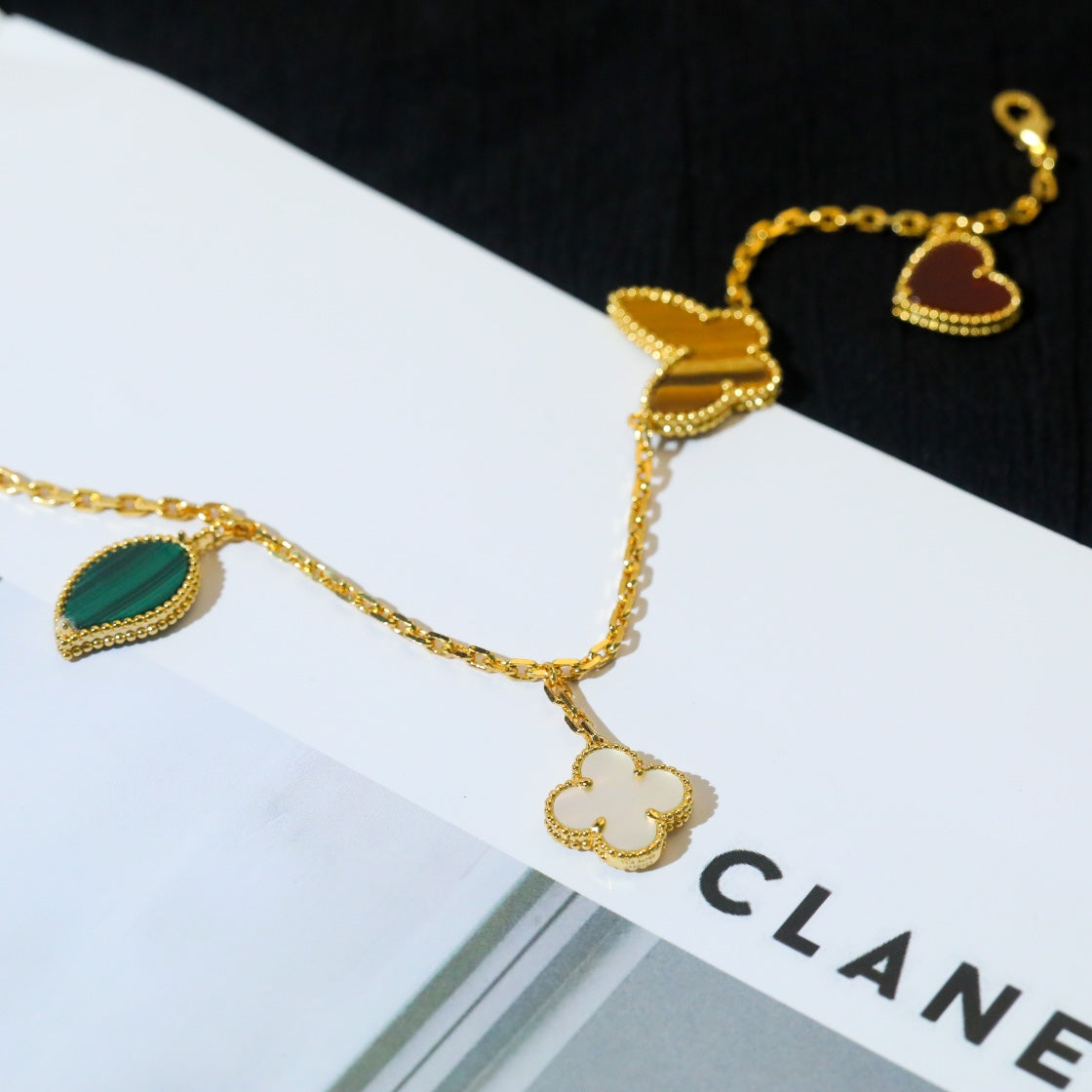 [Triumph Jewelry]LUCKY SPRING 5 MOTIF GOLD BRACELET