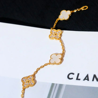 [Triumph Jewelry]CLOVER WHITE PEARL MOP 5 MOTIF BRACELET COLLECTION