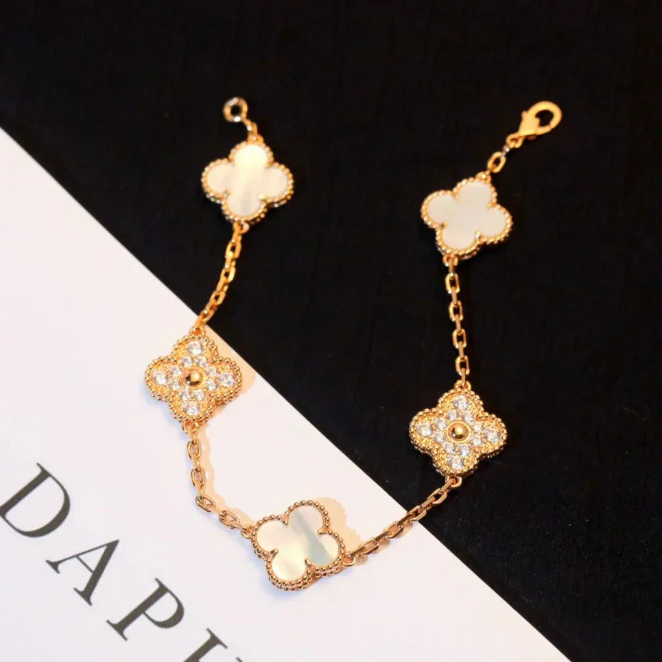 [Triumph Jewelry]CLOVER WHITE PEARL MOP 5 MOTIF BRACELET COLLECTION