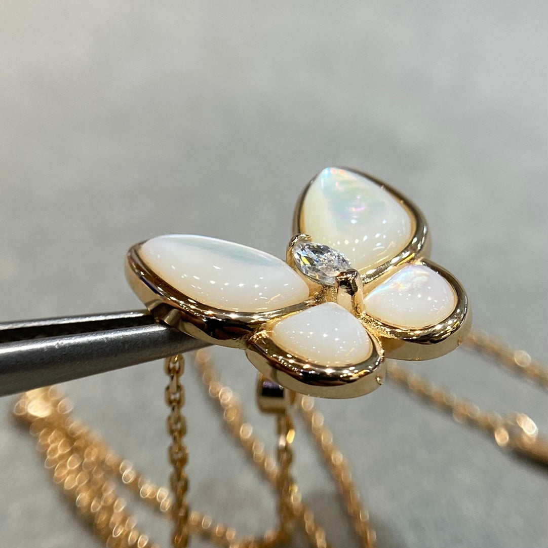 [Triumph Jewelry]BUTTERFLY MOP DIAMOND NECKLACE