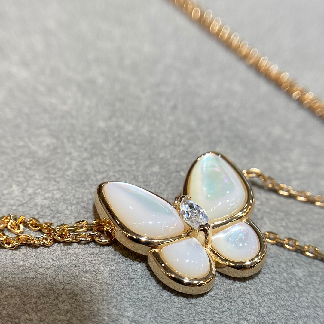 [Triumph Jewelry]BUTTERFLY MOP DIAMOND NECKLACE