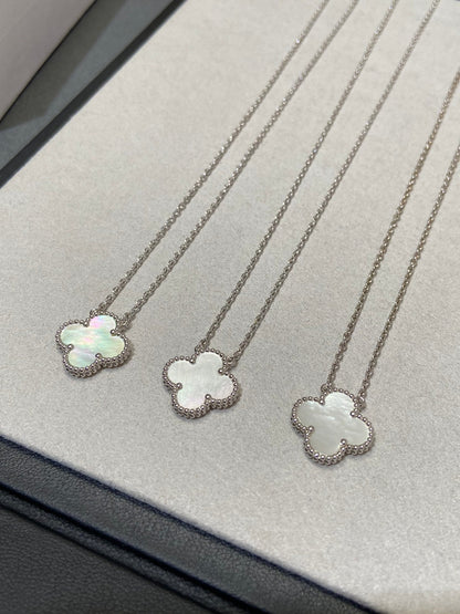 [Triumph Jewelry]CLOVER MEDIUM SILVER WHITE MOP NECKLACE