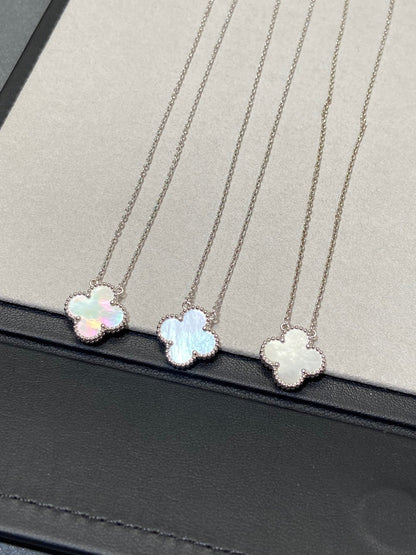 [Triumph Jewelry]CLOVER MEDIUM SILVER WHITE MOP NECKLACE