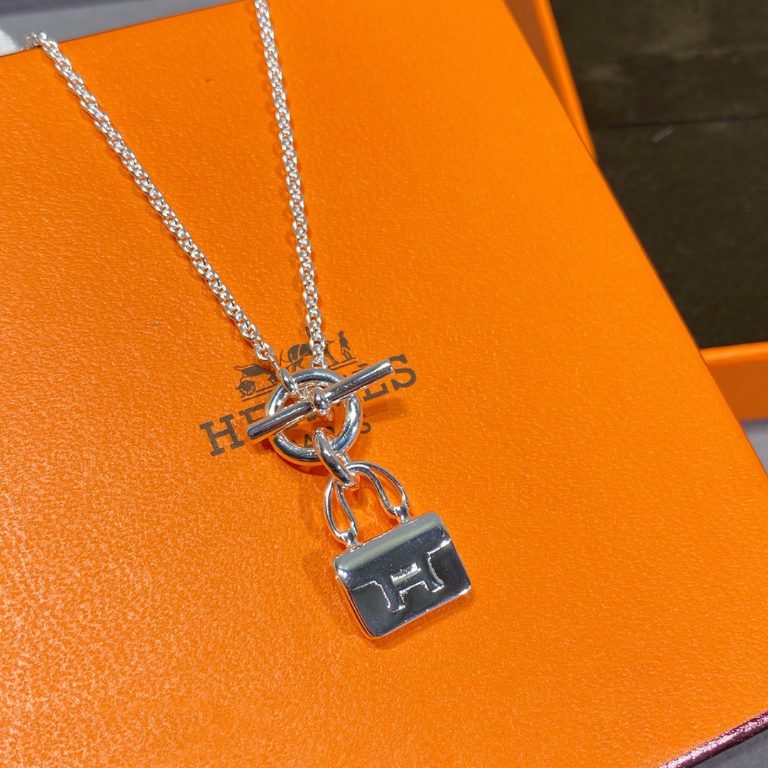 [Triumph Jewelry]CONSTANCE PEDANT SILVER NECKLACE