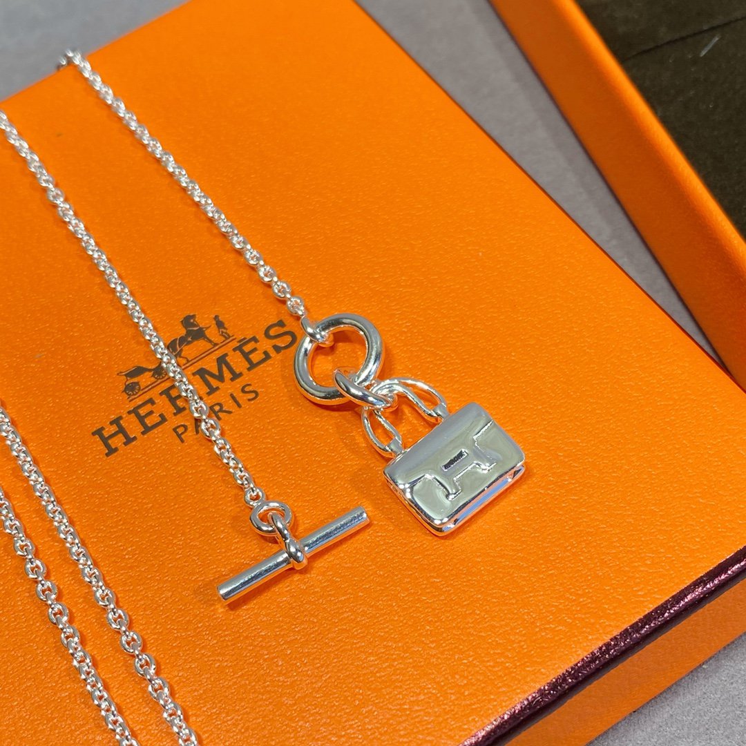 [Triumph Jewelry]CONSTANCE PEDANT SILVER NECKLACE