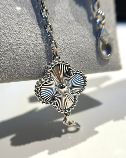 [Triumph Jewelry] CLOVER 5 MOTIF LASER BRACELET COLLECTION