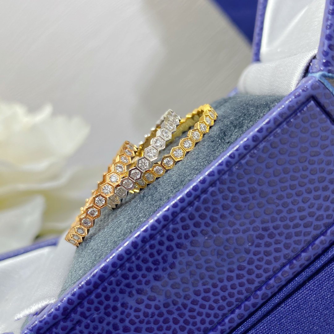 [Triumph Jewelry]BEE LOVE DIAMOND PAVED SMALL RING
