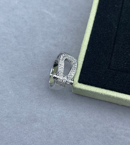 [Triumph Jewelry]Wide Hoof-Shaped Diamond-Studded Ring