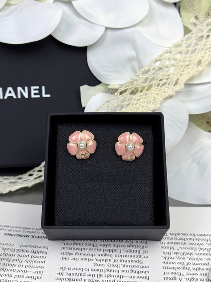 [Triumph Jewelry]26C Pink Camellia Pearl Enamel Stud Earrings
