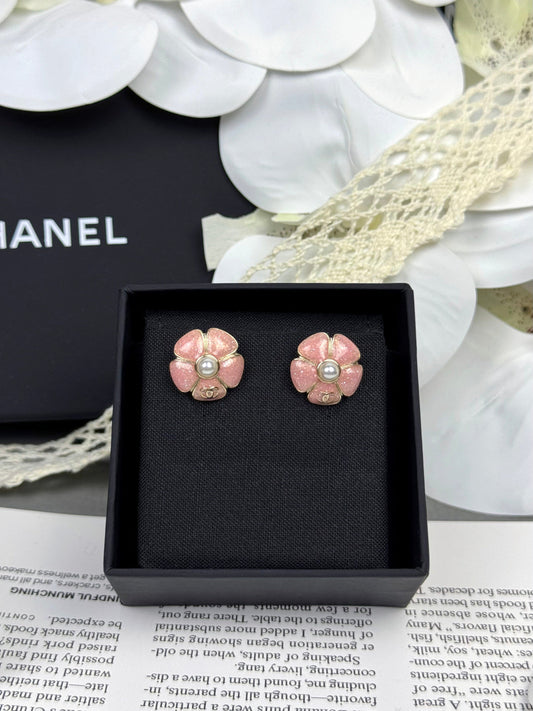 [Triumph Jewelry]26C Pink Camellia Pearl Enamel Stud Earrings