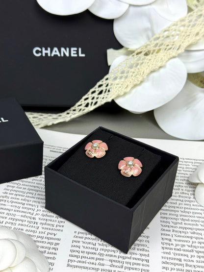 [Triumph Jewelry]26C Pink Camellia Pearl Enamel Stud Earrings