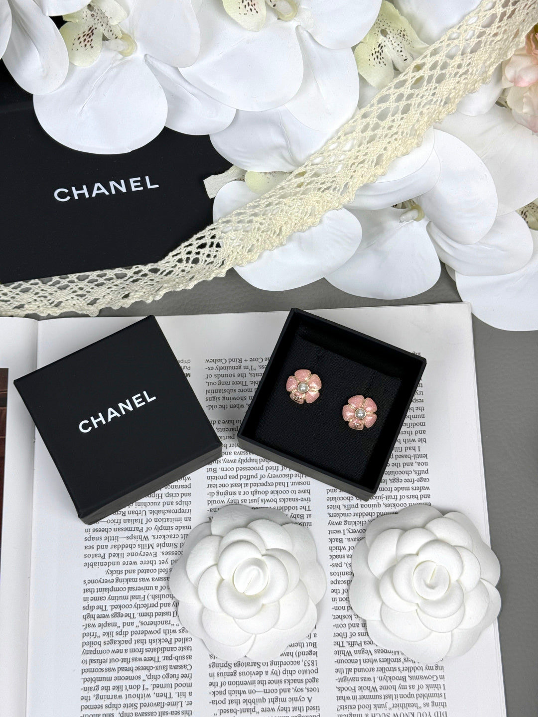 [Triumph Jewelry]26C Pink Camellia Pearl Enamel Stud Earrings
