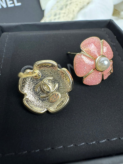 [Triumph Jewelry]26C Pink Camellia Pearl Enamel Stud Earrings