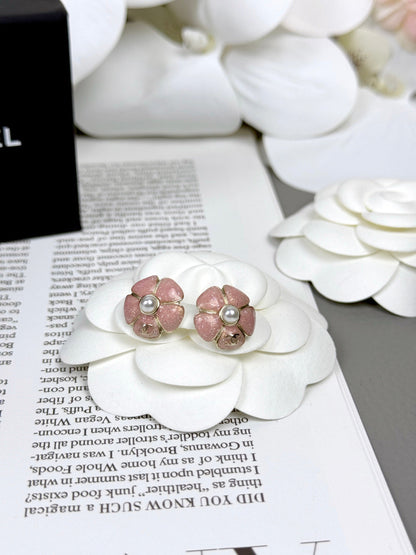 [Triumph Jewelry]26C Pink Camellia Pearl Enamel Stud Earrings