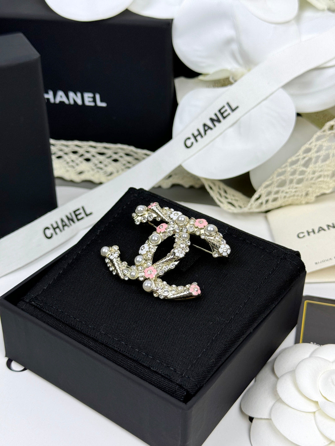 [Triumph Jewelry]26C Pink-White Enamel Ice Cream Cone Double C Brooch