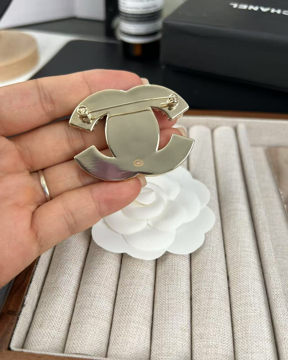 [Triumph Jewelry]Pink Resin Classic Brooch 5cm