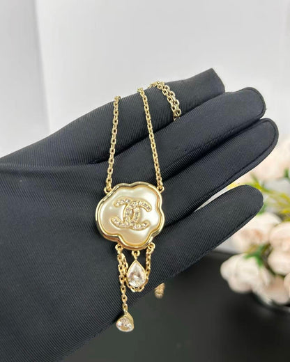 [Triumph Jewelry]Cloud Pearl Mother-of-Pearl Diamond Chain Pendant Necklace